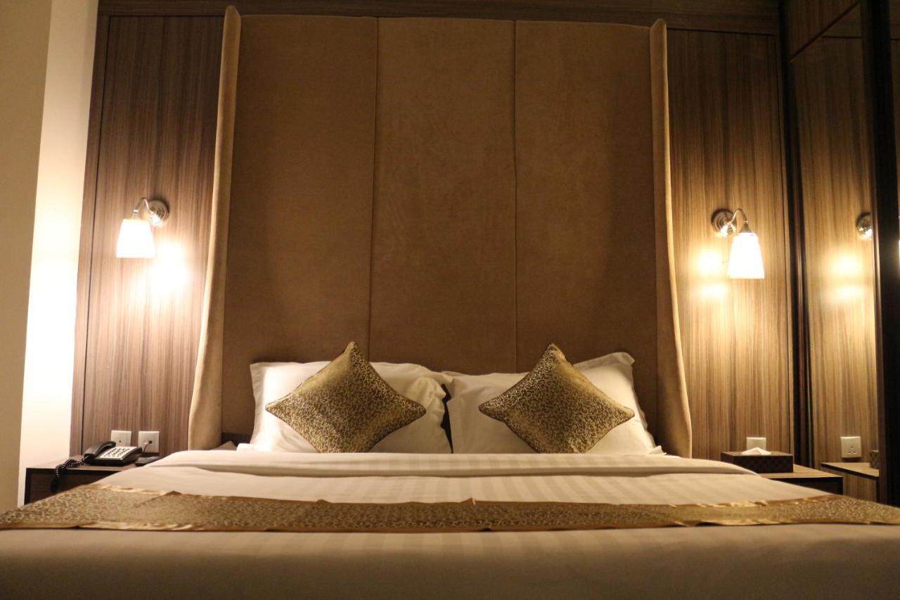 Valencia Hotel Suites Khobar Extérieur photo