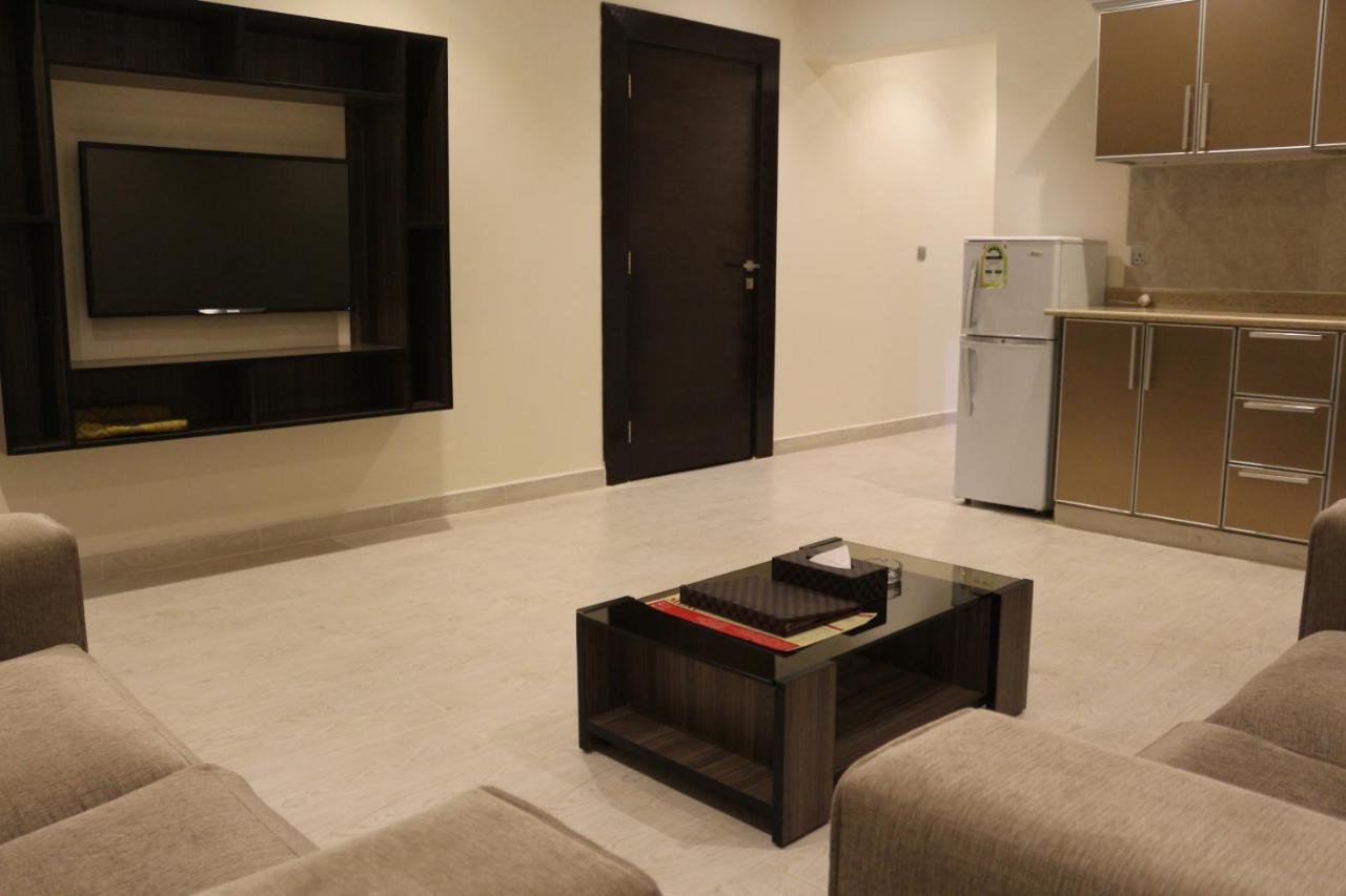 Valencia Hotel Suites Khobar Extérieur photo