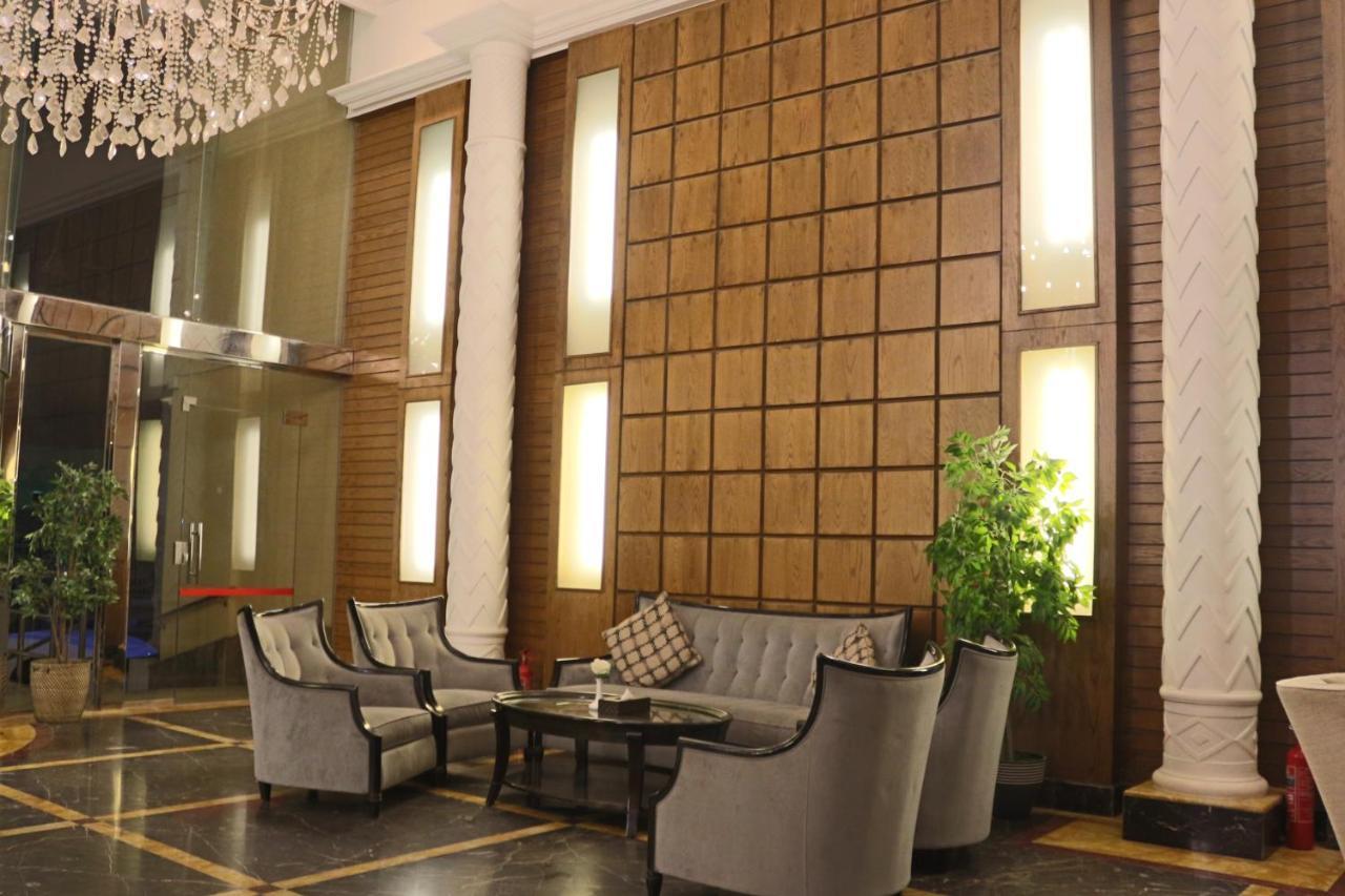 Valencia Hotel Suites Khobar Extérieur photo