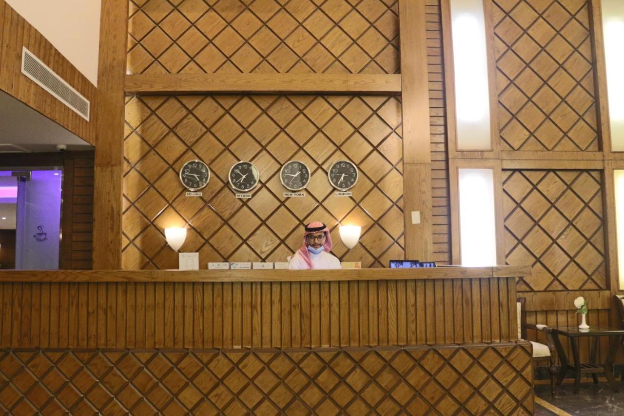 Valencia Hotel Suites Khobar Extérieur photo