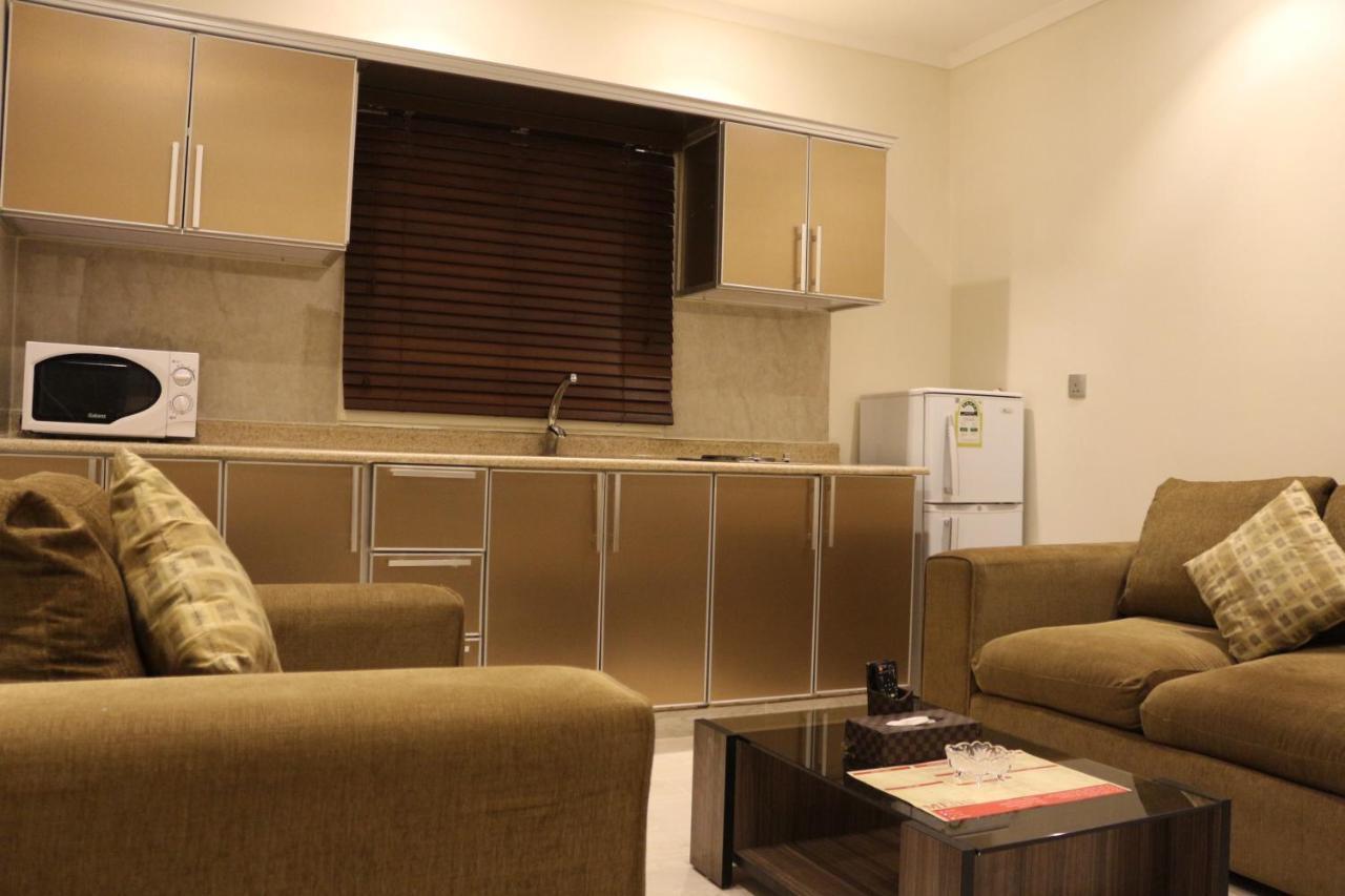 Valencia Hotel Suites Khobar Extérieur photo