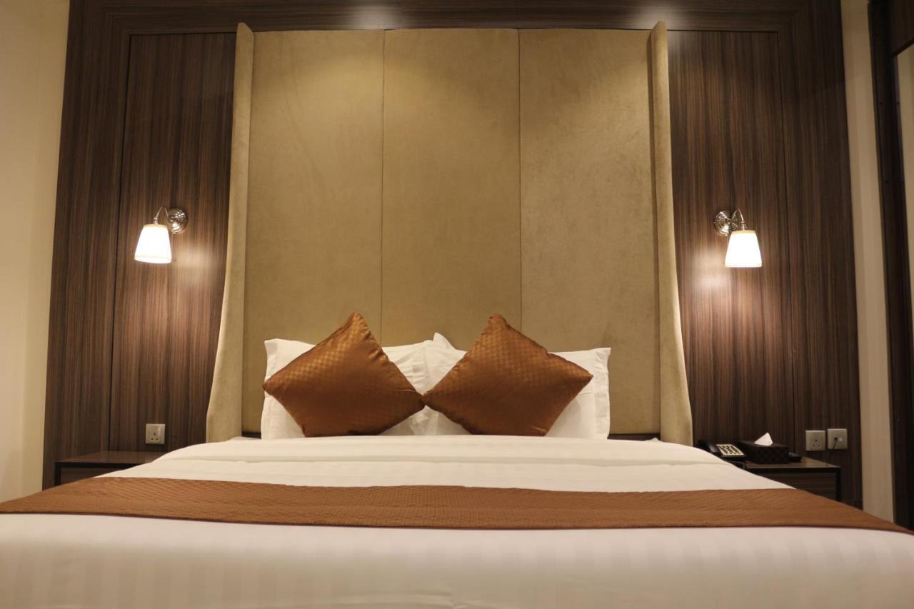 Valencia Hotel Suites Khobar Extérieur photo