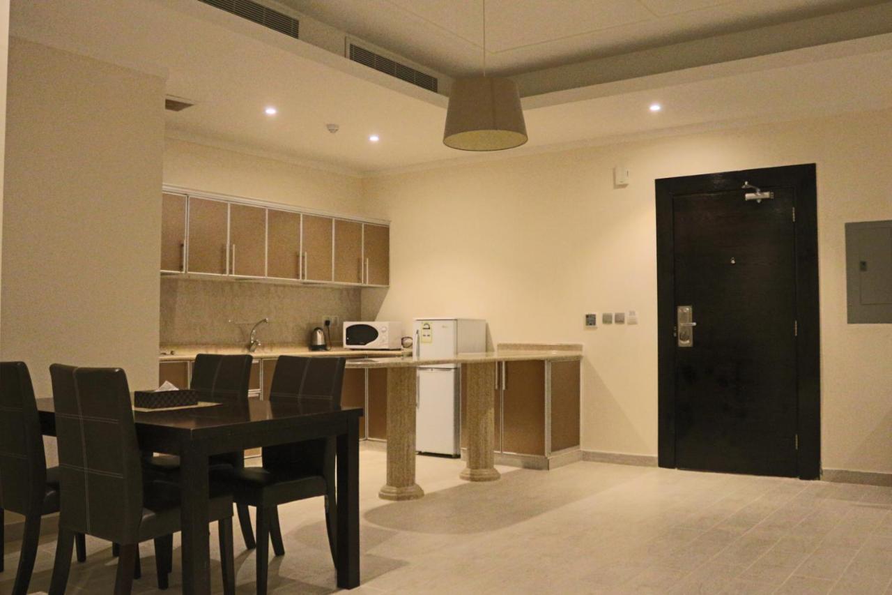 Valencia Hotel Suites Khobar Extérieur photo