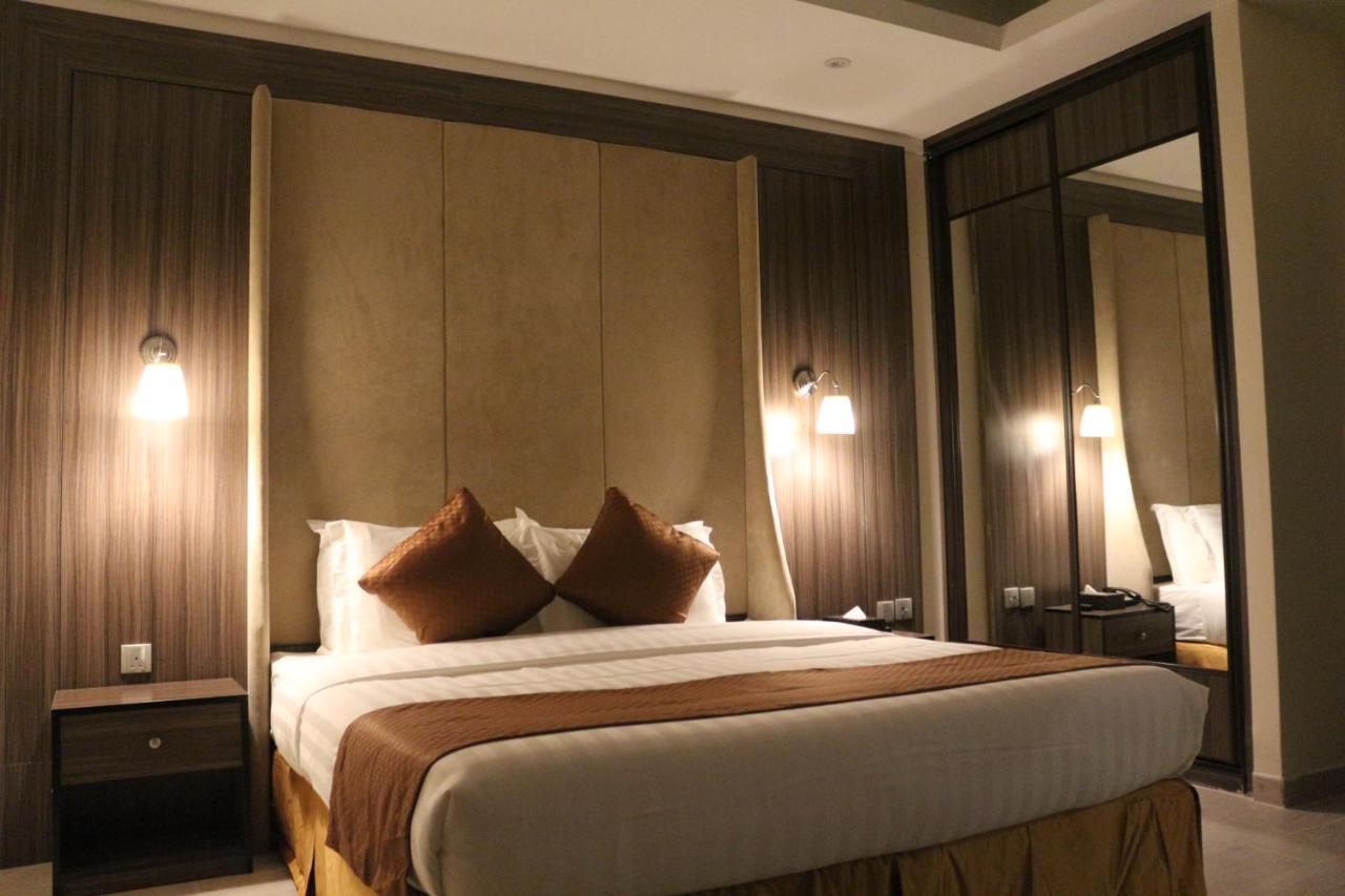 Valencia Hotel Suites Khobar Extérieur photo
