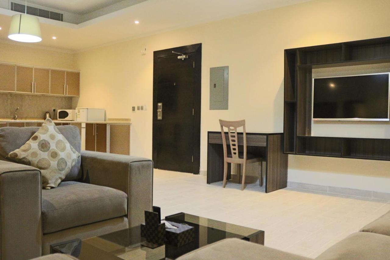 Valencia Hotel Suites Khobar Extérieur photo