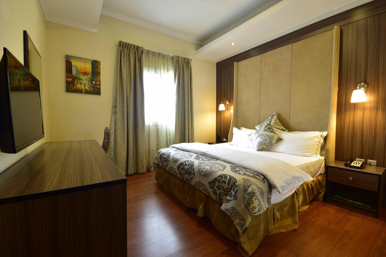 Valencia Hotel Suites Khobar Extérieur photo